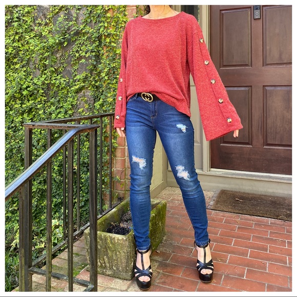 ✨LAST✨Flare sleeves stylish top with buttons trim - Picture 2 of 7